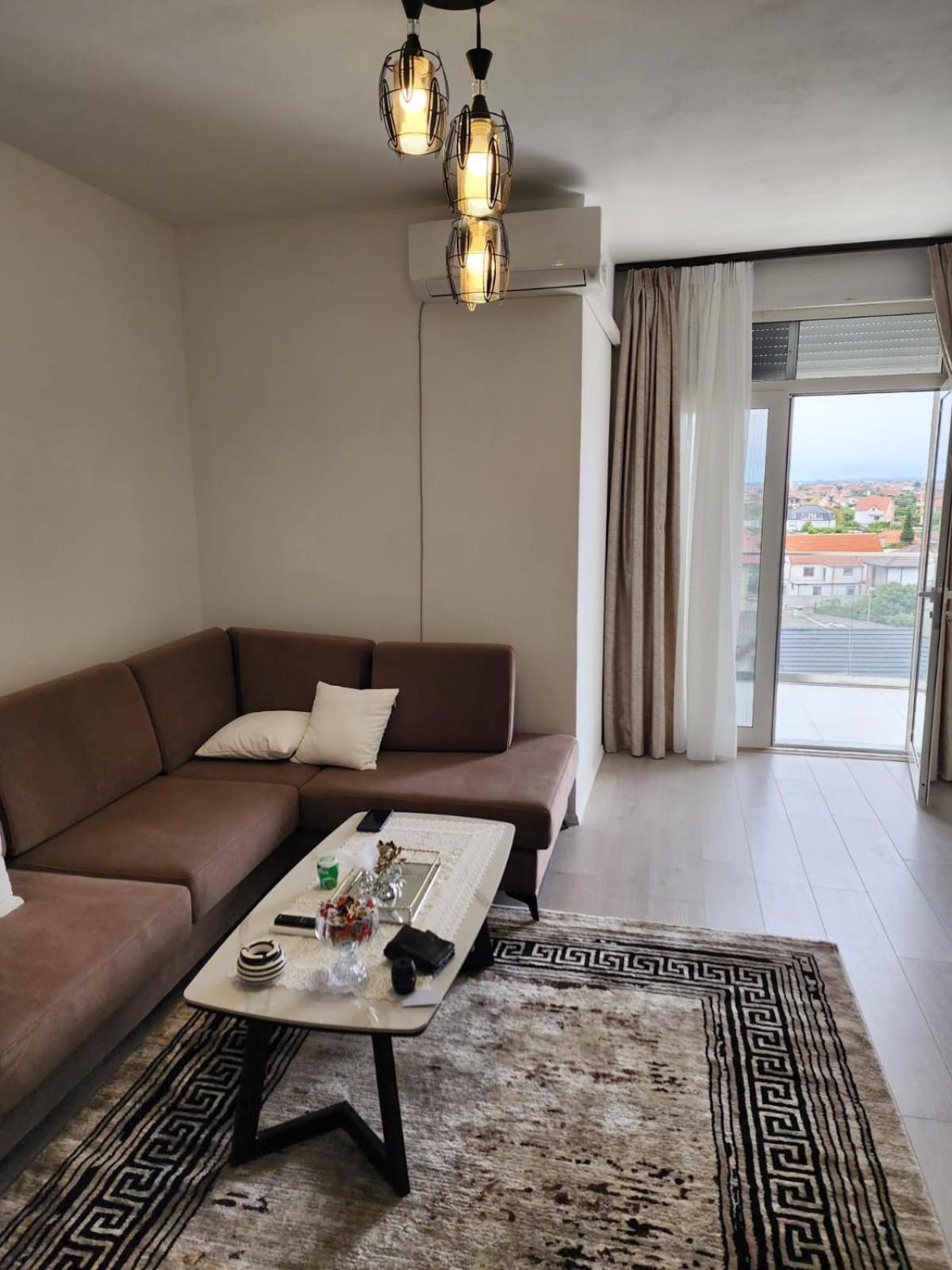 Apartment Flat Sheles *